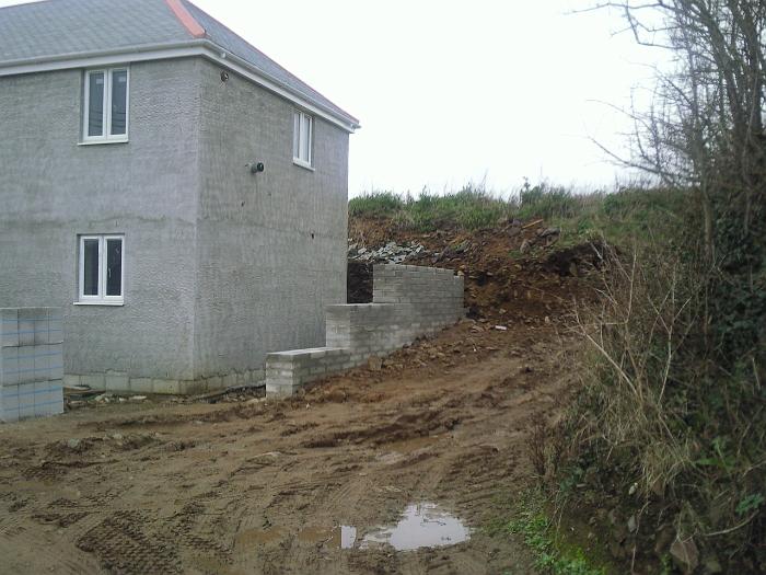 15 Retaining Wall & Cess Tank (27)